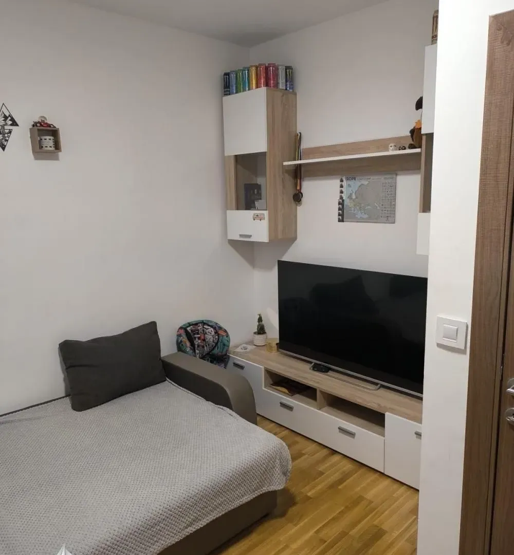Prodaja, trosoban stan, 67m², Zemun Gornji Grad, Zemun Sve Podlokacije