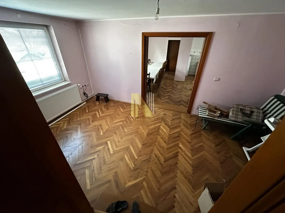 Prodaja, kuća, 281m², Centar, Žabljak