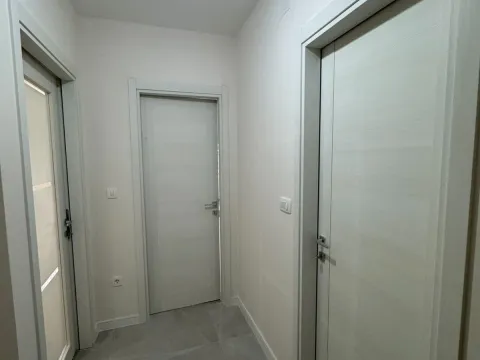 Sale, one bedroom apartment, 49m², Central Point, Podgorica - image 11