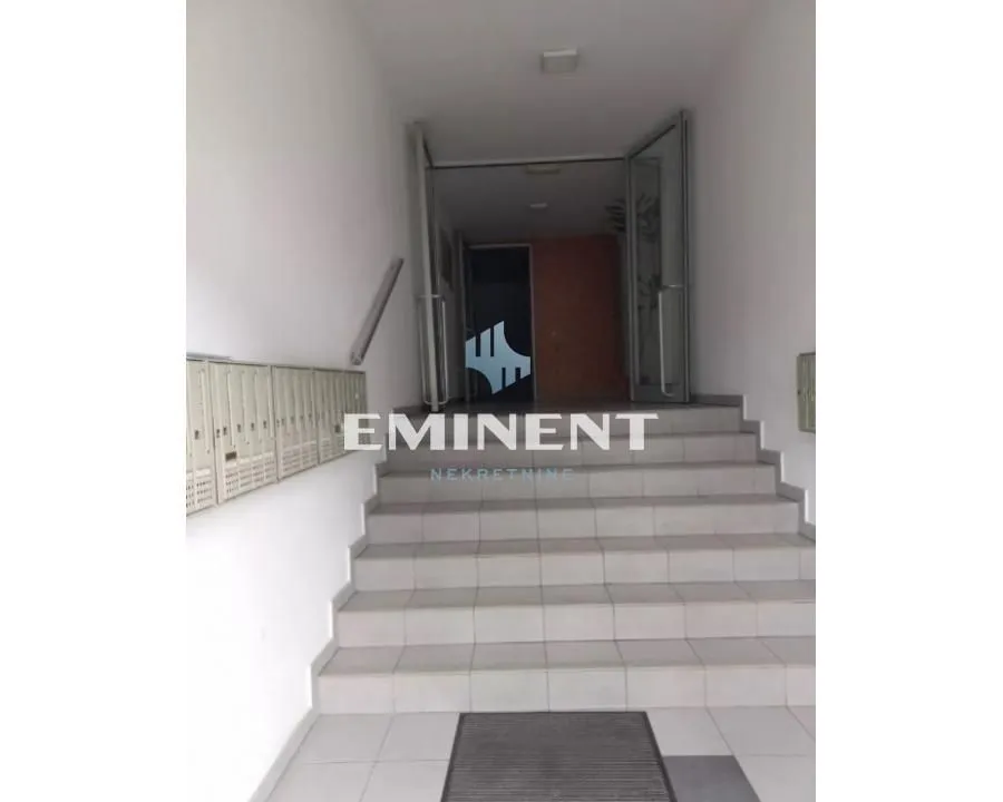 Rent, three bedroom apartment, 80m², Novi Beograd Sve Podlokacije, Beograd