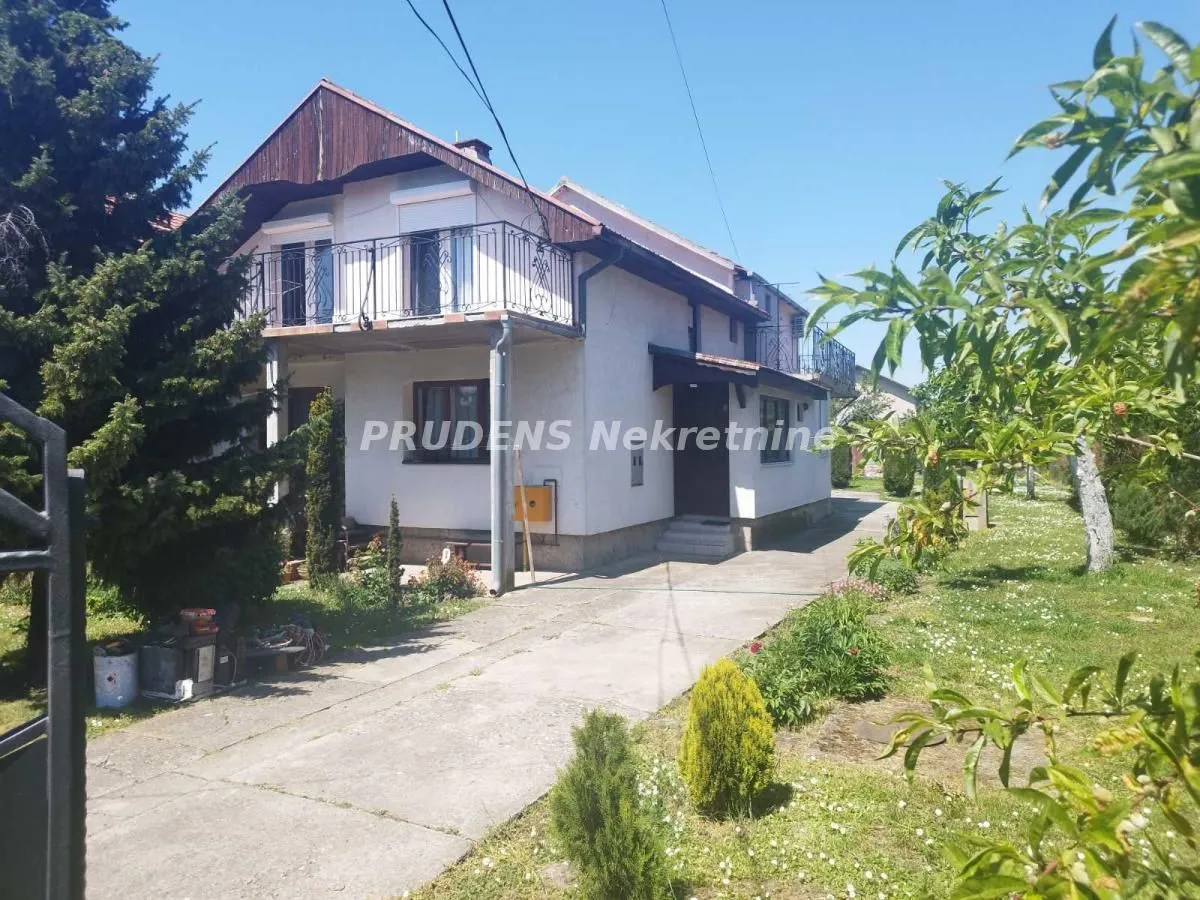 Prodaja, kuća, 240m², Surčin, Beograd
