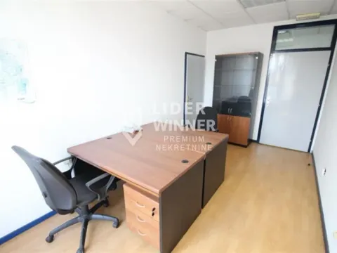 Izdavanje, poslovni prostor, 220m², Centar Sve Podlokacije, Beograd - image 1