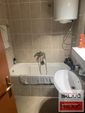 Izdavanje, garsonjera, 31m², Grbavica, Novi Sad Sve Podlokacije - image 4