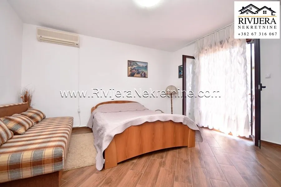 Prodaja, kuća, 250m², Baošići, Herceg Novi