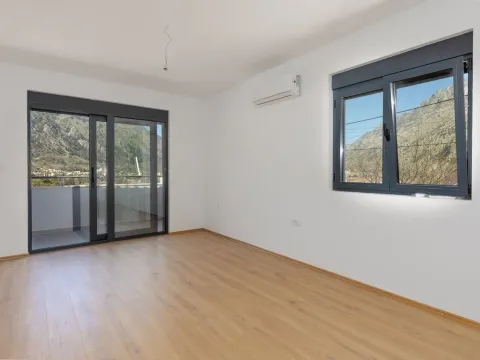 Prodaja, kuća, 160m², Škaljari, Kotor - image 8