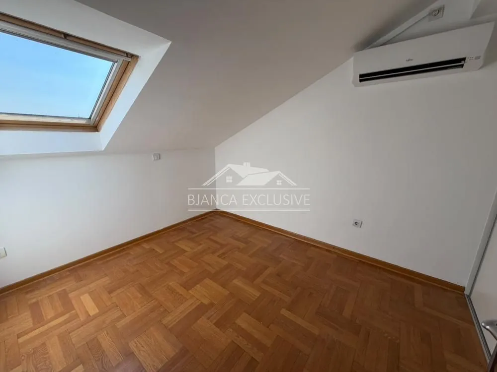 Prodaja, četvorosoban stan, 120m², Južni Bulevar, Vračar Sve Podlokacije