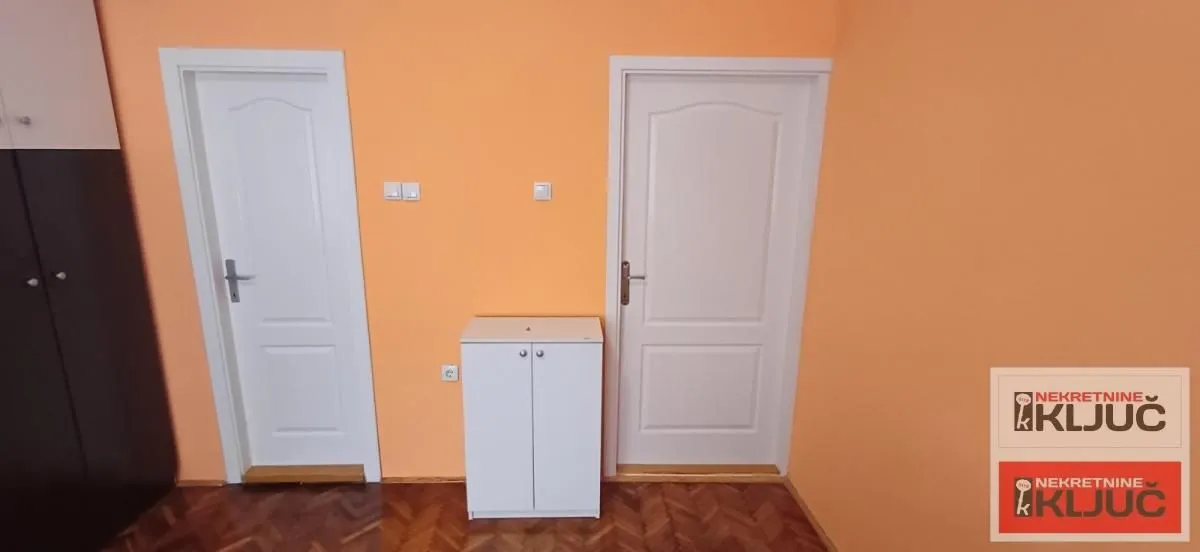 Izdavanje, garsonjera, 27m², Centar, Novi Sad
