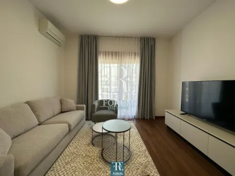 Izdavanje, dvosoban stan, 70m², Master Kvart, Podgorica - image 2