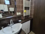 Izdavanje, trosoban stan, 80m², Centar, Novi Sad - image 14