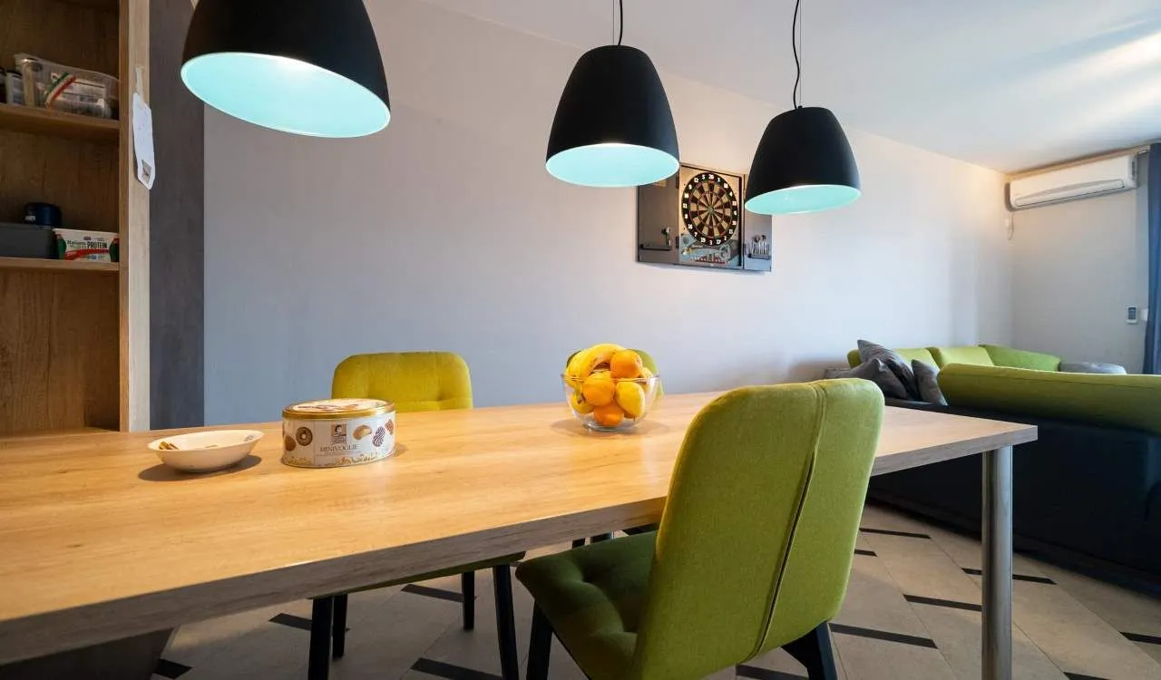 Prodaja, trosoban stan, 90m², Seoce, Budva