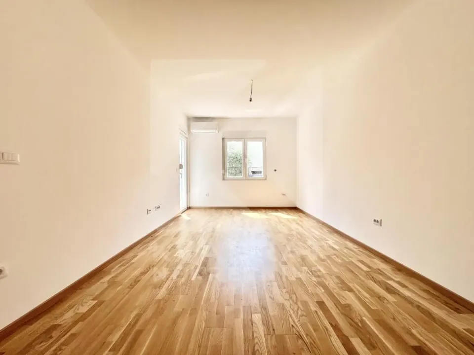 Rent, office space, 42m², Zagorič, Podgorica