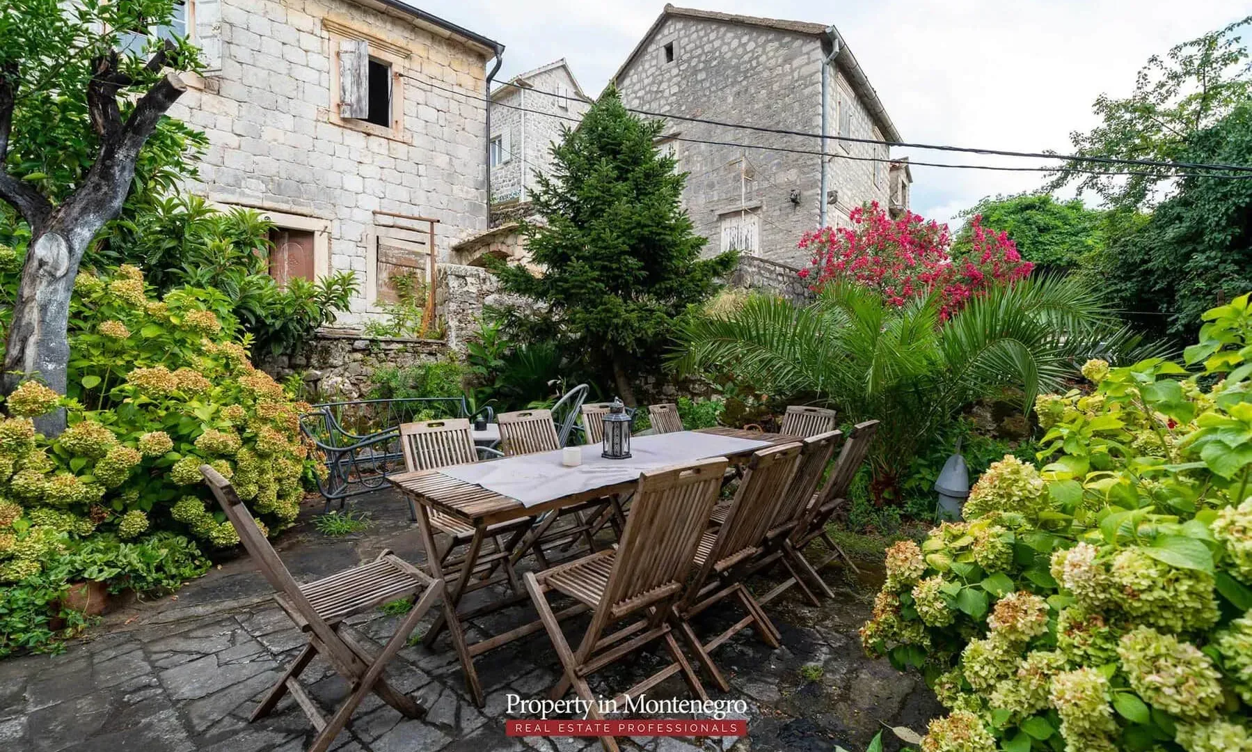 Prodaja, jednosoban stan, 42m², Perast, Kotor