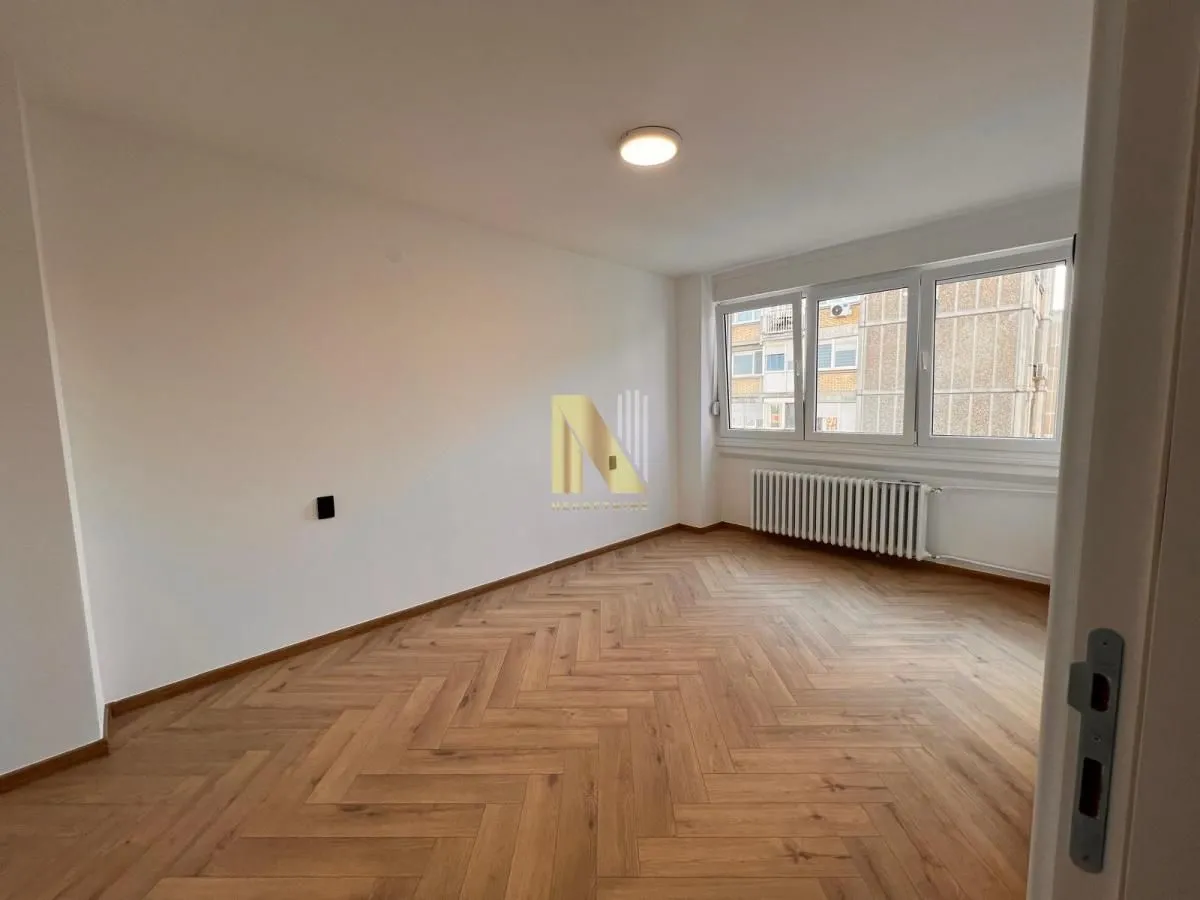 Prodaja, dvosoban stan, 73m², Centar, Novi Sad