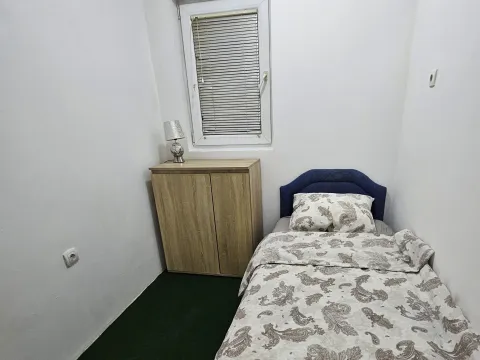 Rent, three bedroom apartment, 60m², Dumidran, Tivat - image 2