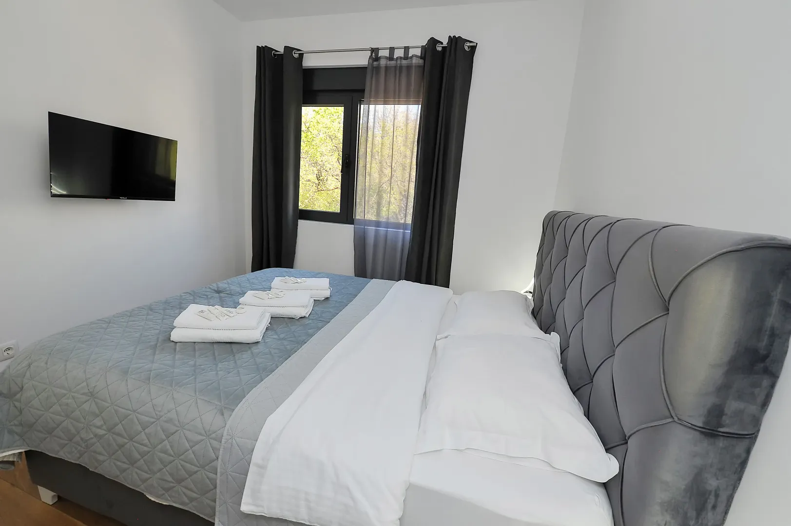Rent, one bedroom apartment, 50m², Bečići, Budva