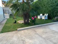 Izdavanje, kuća, 250m², Zagorič, Podgorica - image 19