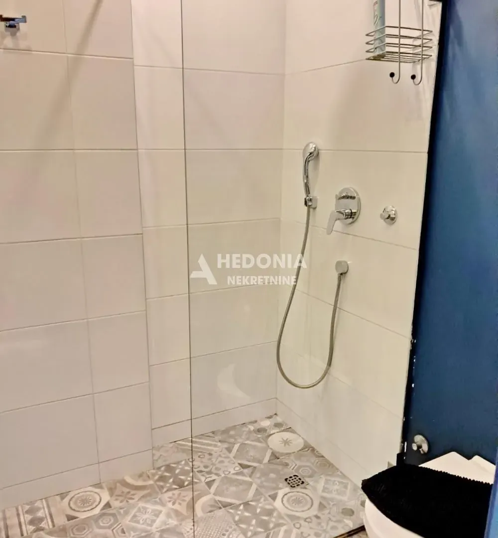 Sale, three bedroom apartment, 73m², Stari Grad, Beograd
