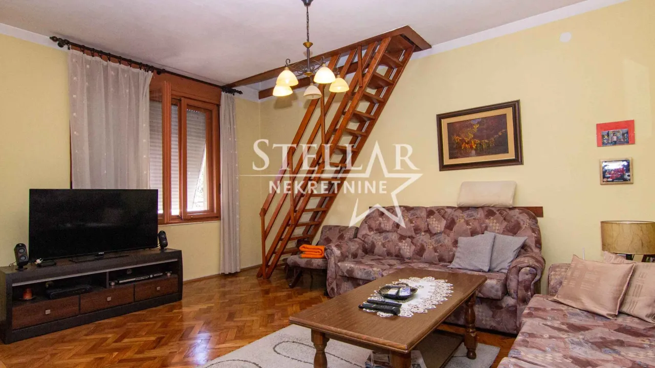 Prodaja, dvosoban stan, 140m², Centar, Podgorica