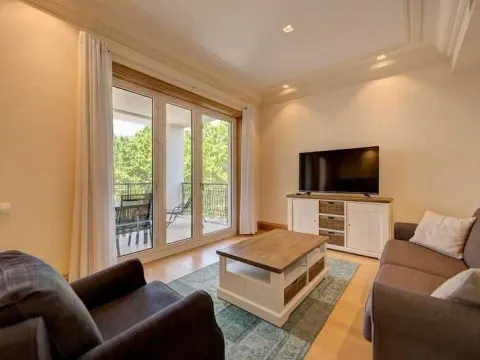 Sale, one bedroom apartment, 74m², Tivat, Crna Gora - image 13