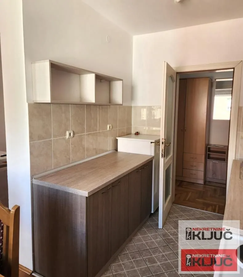 Izdavanje, jednosoban stan, 56m², Grbavica, Novi Sad Sve Podlokacije