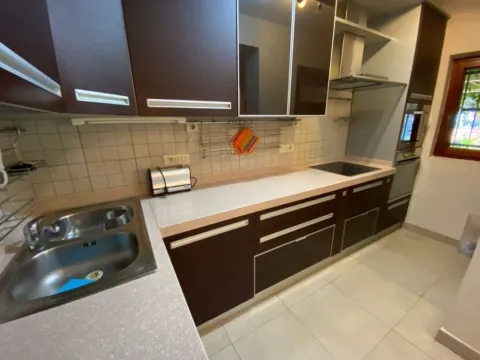 Prodaja, kuća, 217m², Petrovac, Budva - image 8