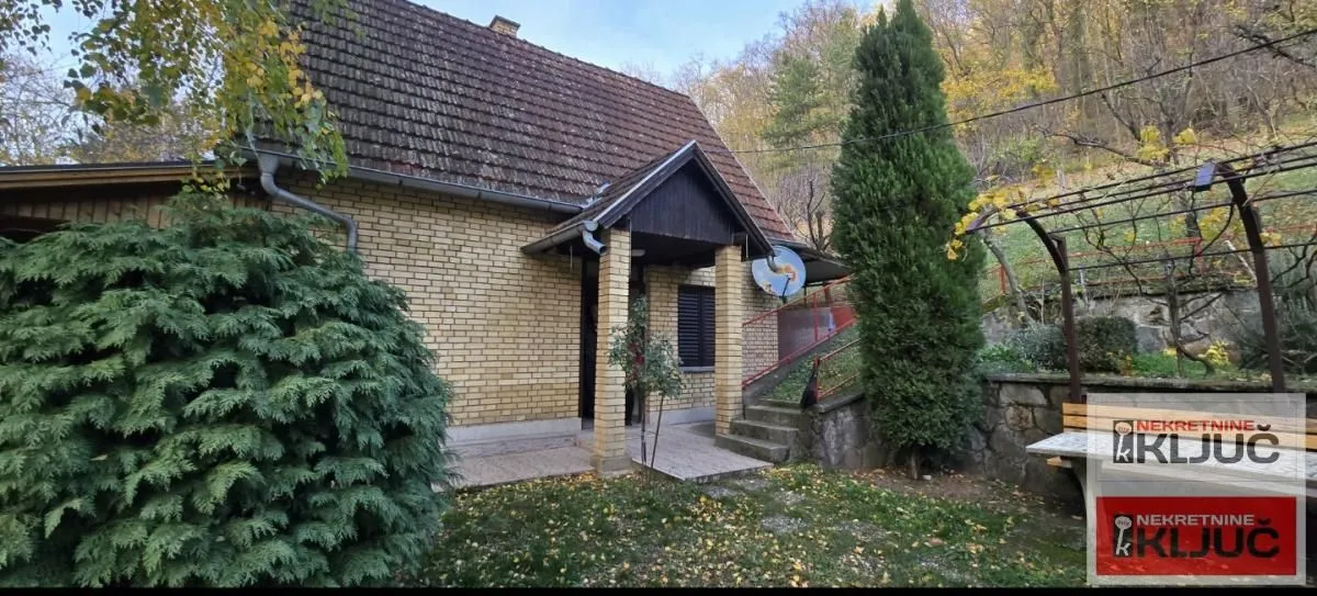 Prodaja, kuća, 63m², Rakovac, Novi Sad Sve Podlokacije