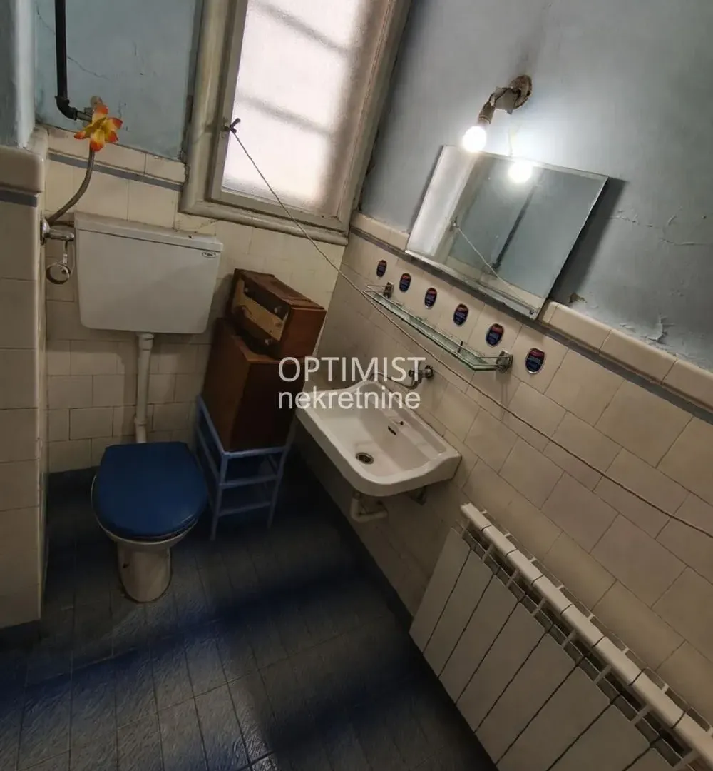 Prodaja, trosoban stan, 77m², Stari Grad, Beograd