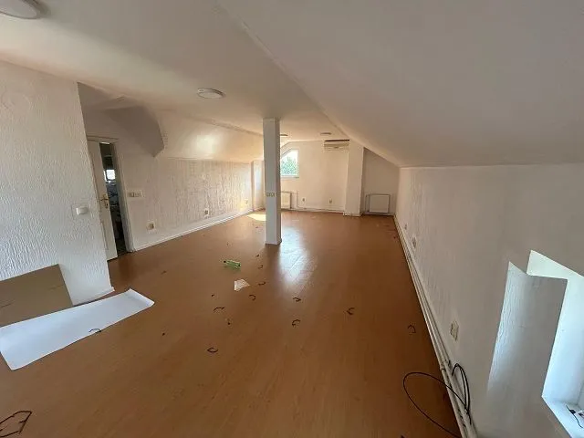 Rent, office space, 176m², Autokomanda, Voždovac Sve Podlokacije