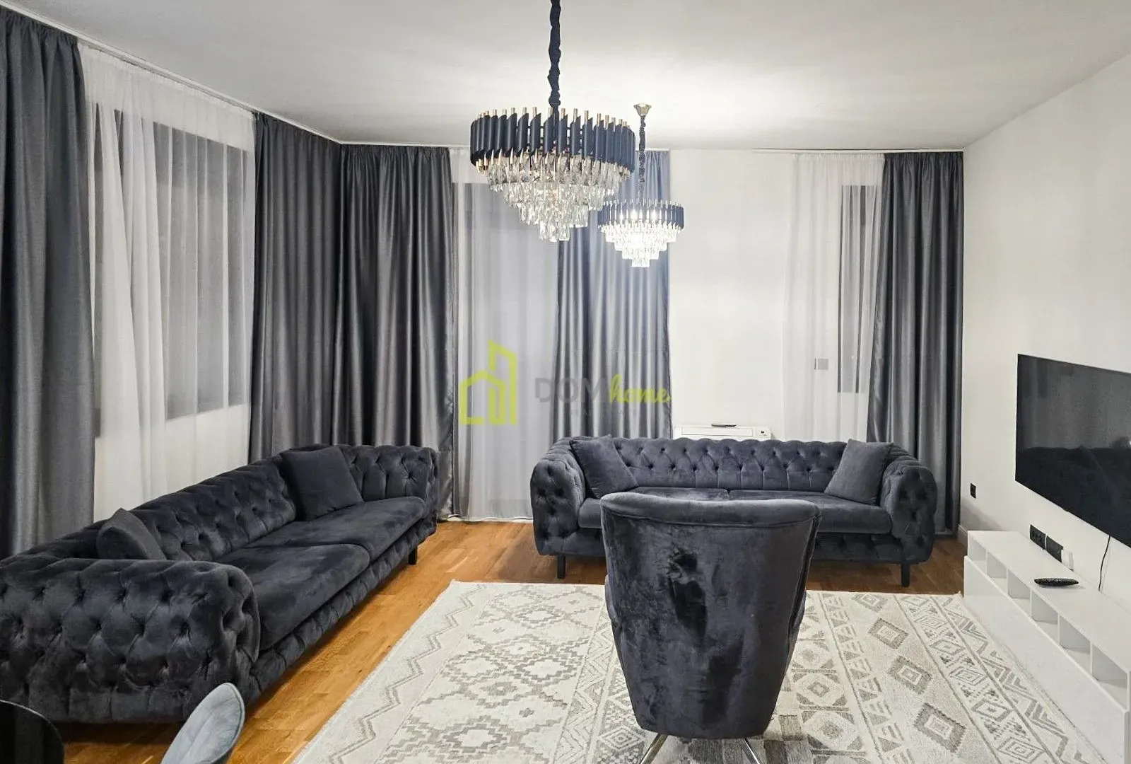 Izdavanje, trosoban stan, 130m², Dalmatinska ulica, Podgorica