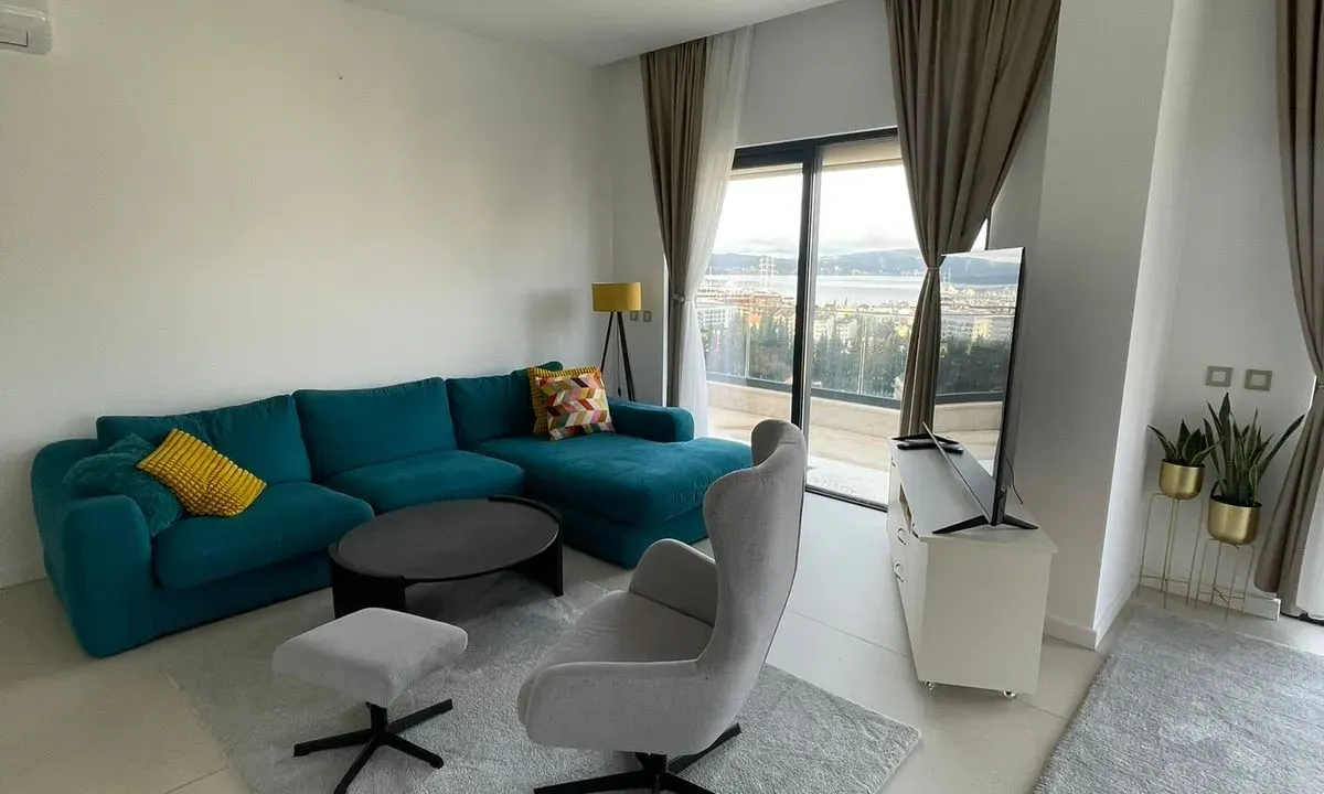 Izdavanje, trosoban stan, 159m², Gornja Lastva, Tivat