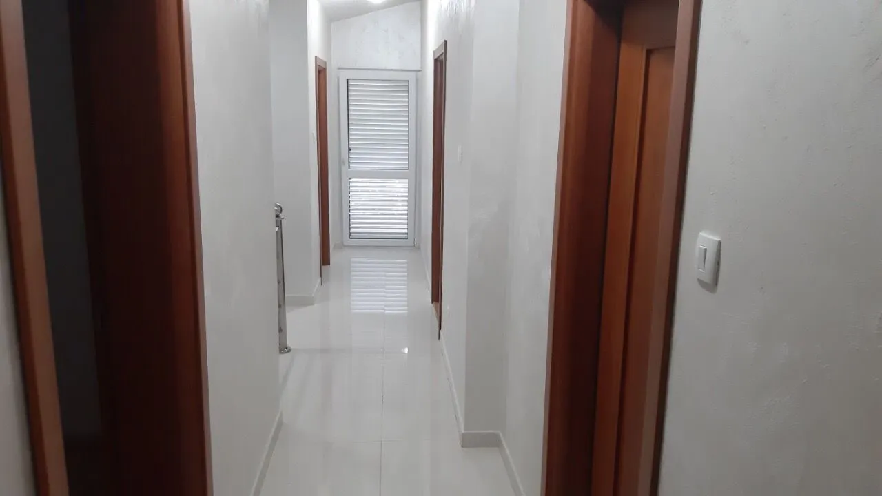Izdavanje, kuća, 220m², Stari Aerodrom, Podgorica