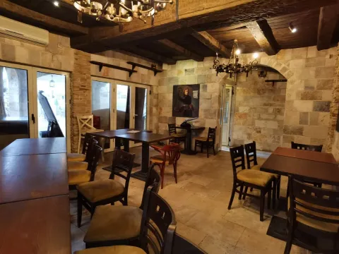 Prodaja, poslovni prostor, 173m2, Petrovac, Budva Prodaja, poslovni prostor, 173m2, Petrovac, Budva