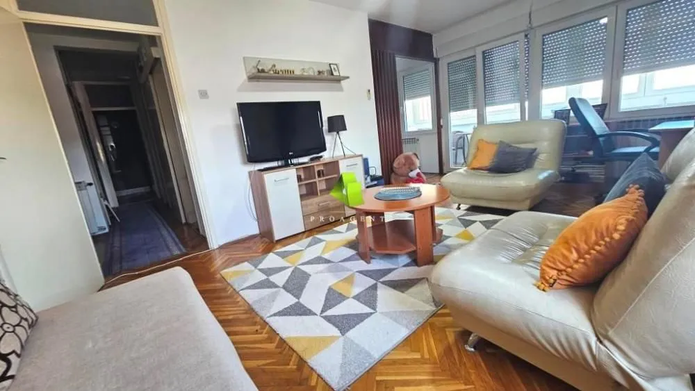 Izdavanje, trosoban stan, 85m², Medijana, Niš