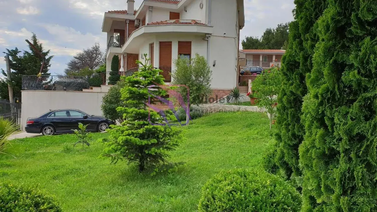 Prodaja, kuća, 252m², Šušanj, Bar