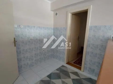 Izdavanje, dvosoban stan, 59m², Bulevar Oslobodjenja, Novi Sad Sve Podlokacije - image 4