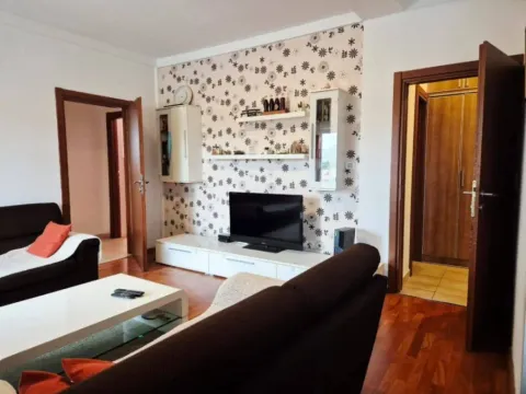 Prodaja, dvosoban stan, 65m², Stari Aerodrom, Podgorica - image 2