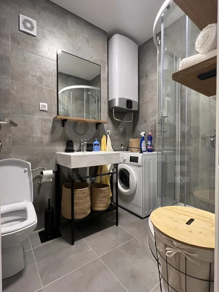 Izdavanje, jednosoban stan, 52m², Centar, Tivat