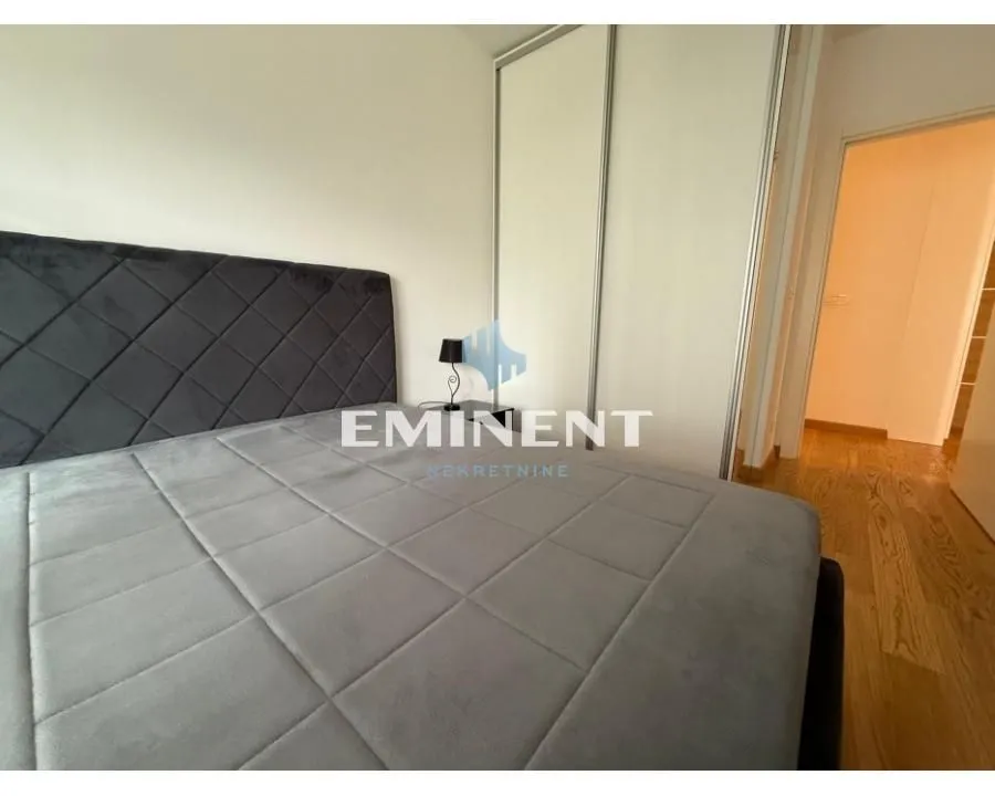 Izdavanje, dvosoban stan, 47m², Novi Beograd Blok 65, Novi Beograd Sve Podlokacije