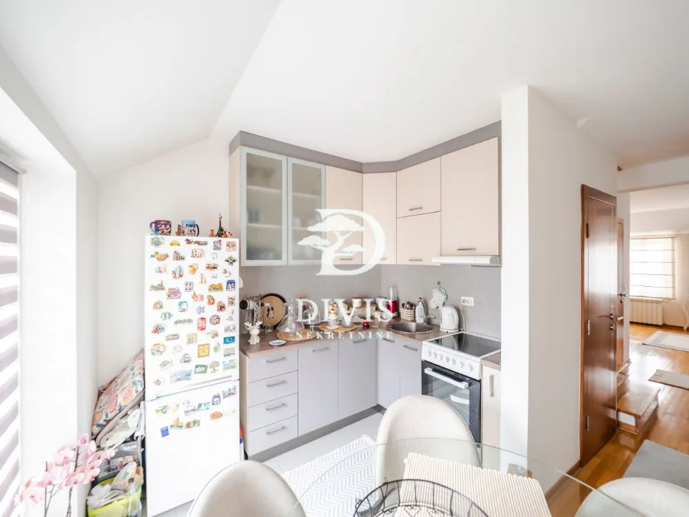 Prodaja, trosoban stan, 94m², Lion, Zvezdara Sve Podlokacije