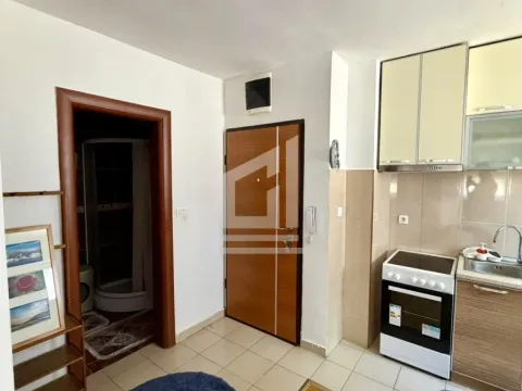 Rent, one bedroom apartment, 40m², Krivi Most, Podgorica - image 7