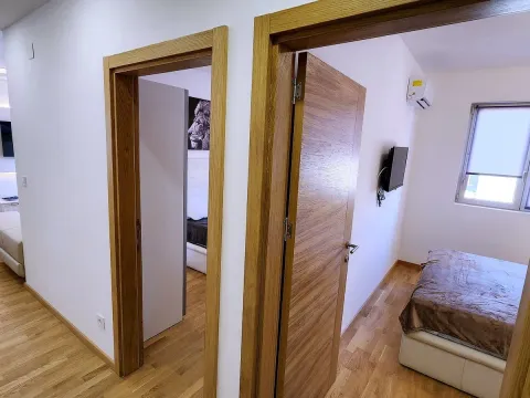 Izdavanje, dvosoban stan, 60m², Bečići, Budva - image 8