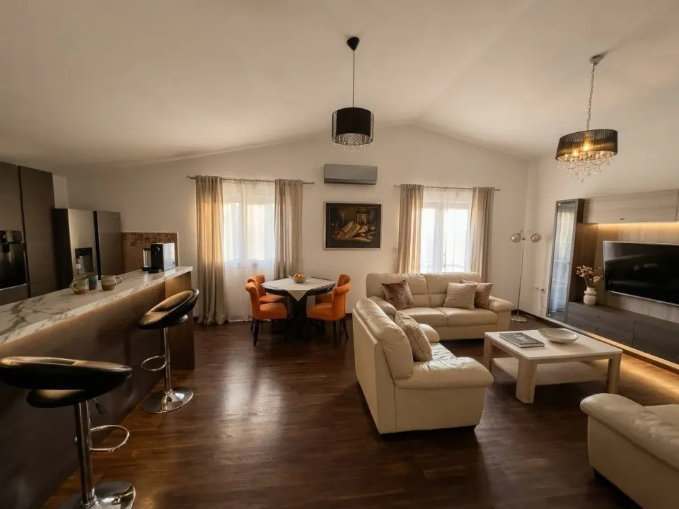 Rent, house, 120m², Lješevići, Kotor