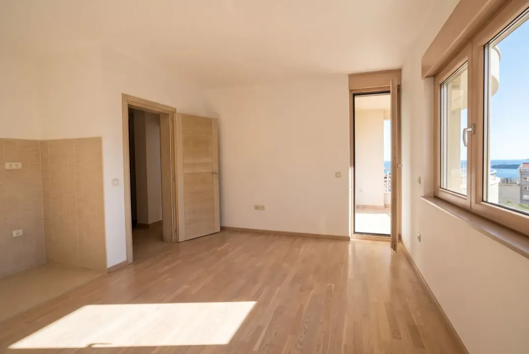 Sale, two bedroom apartment, 45m², Bečići, Budva