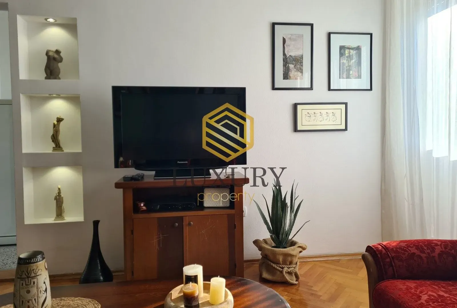 Izdavanje, dvosoban stan, 65m², Stara Varoš, Podgorica