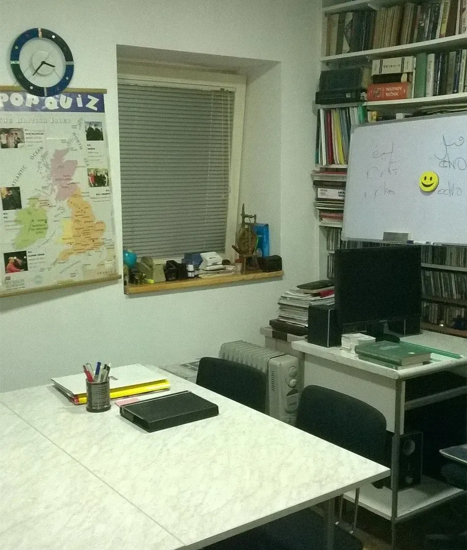 Izdavanje, trosoban stan, 30m², Stari Grad, Beograd