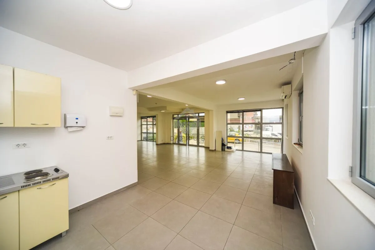 Izdavanje, poslovni prostor, 80m², Zabjelo, Podgorica