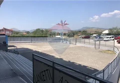 Rent, office space, 1200m², Zabjelo, Podgorica