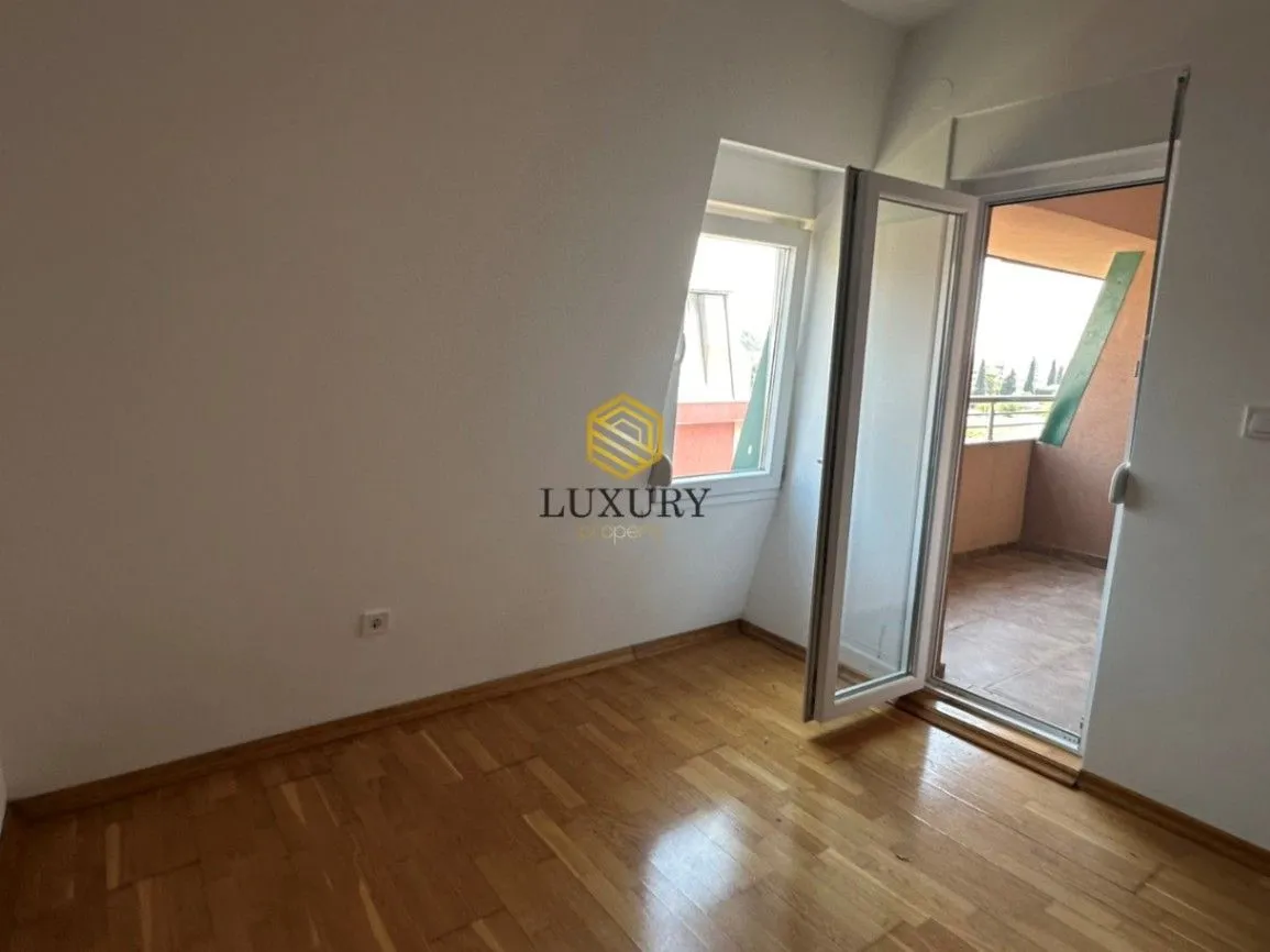 Prodaja, dvosoban stan, 60m², 1 maj, Podgorica