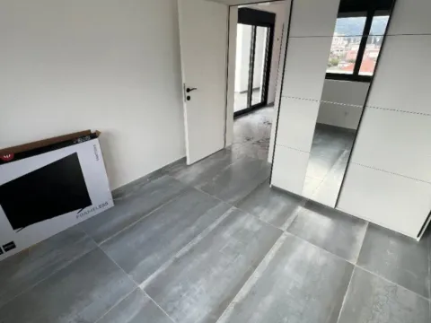 Izdavanje, dvosoban stan, 150m², Polje, Bar - image 5