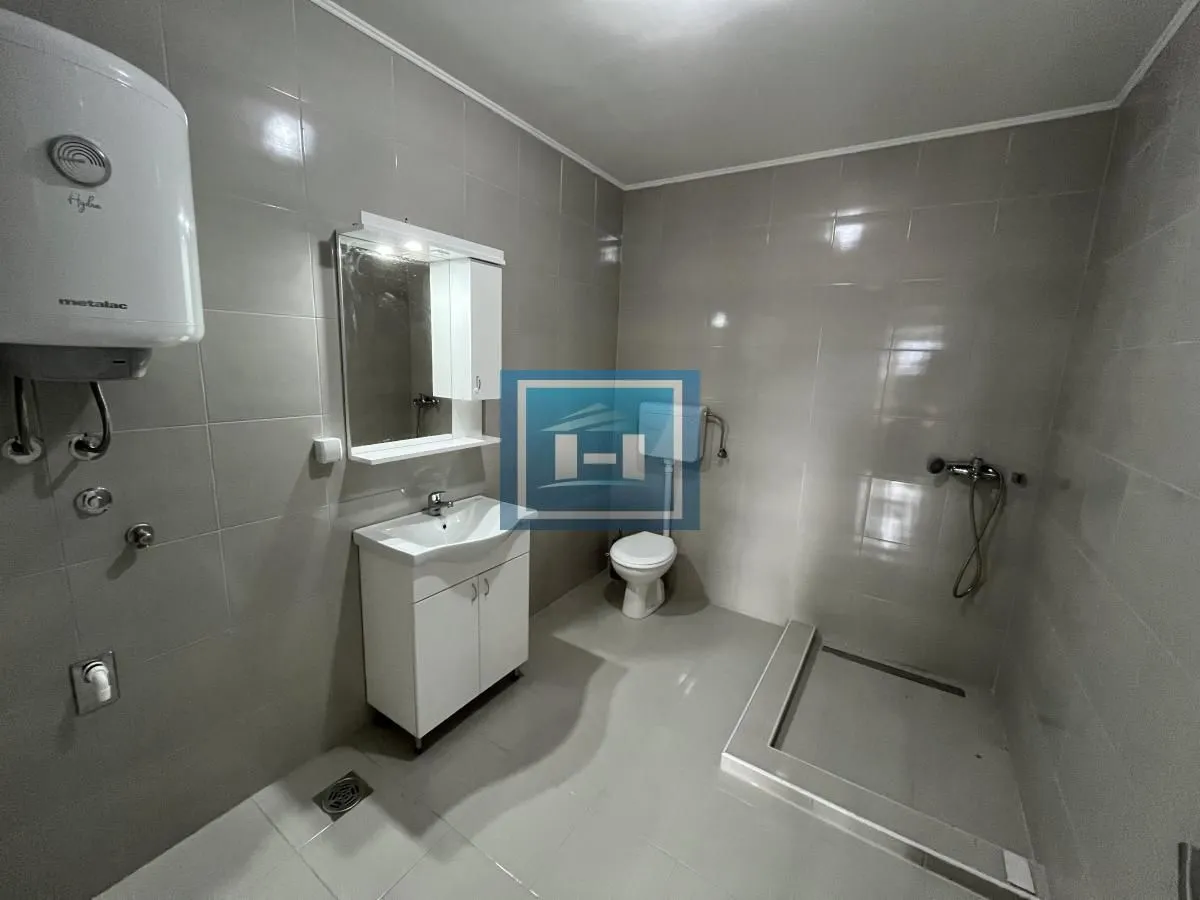 Prodaja, jednosoban stan, 48m², Centar, Paraćin